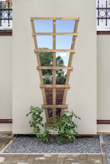 The Trellis Garden Mirror - Fan Design Large Wooden Wall Fence or Leaner Mirror 71" X 36" (180CM X 92CM) Max. Scandinavian Spruce Wood